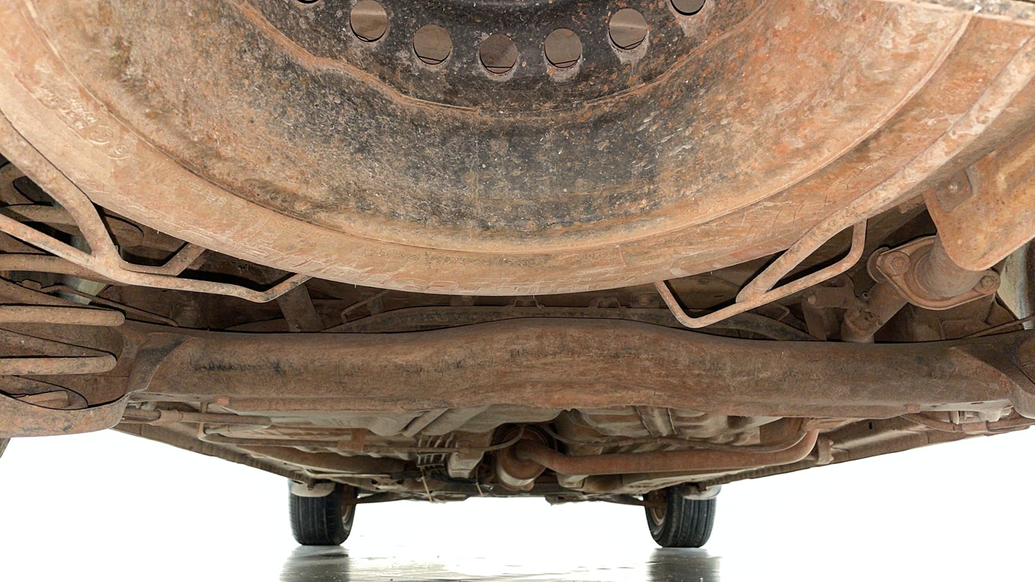 Used 2014 Honda Mobilio V Petrol Petrol Manual extra REAR UNDERBODY VIEW (TAKEN FROM REAR)