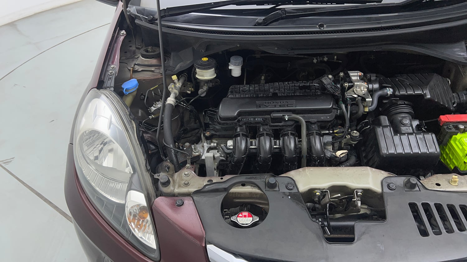 Used 2014 Honda Amaze 1.2 S i-VTEC Petrol Manual engine ENGINE RIGHT SIDE VIEW