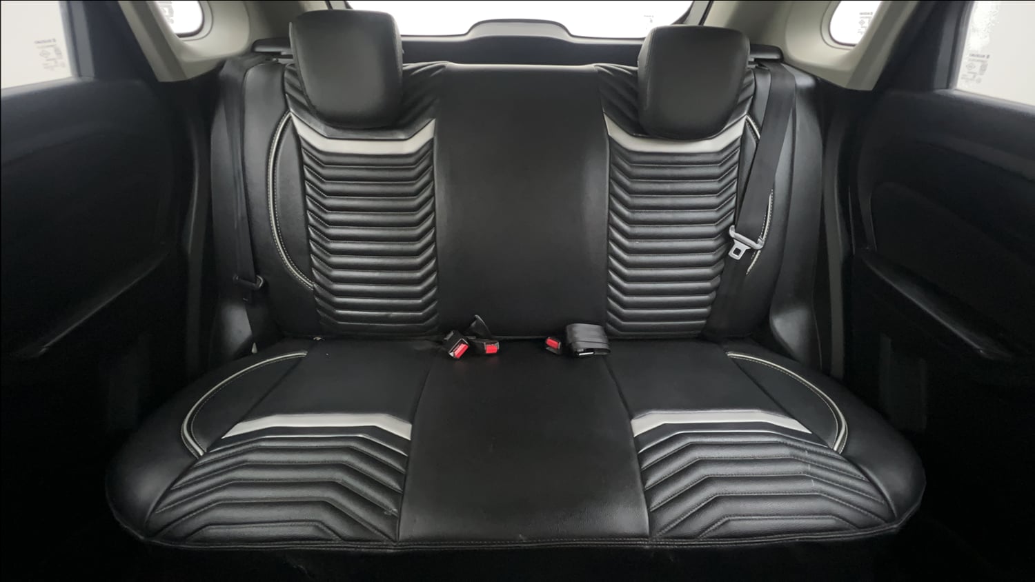Used 2020 maruti-suzuki Vitara Brezza VXi Petrol Manual interior REAR SEAT CONDITION VIEW