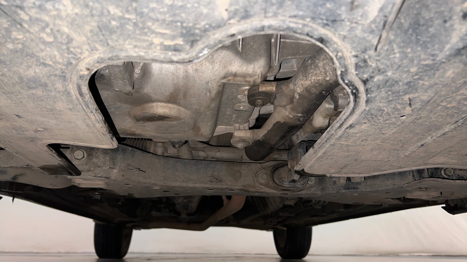 Used 2022 Kia Sonet HTX 1.5 AT Diesel Automatic extra FRONT LEFT UNDERBODY VIEW