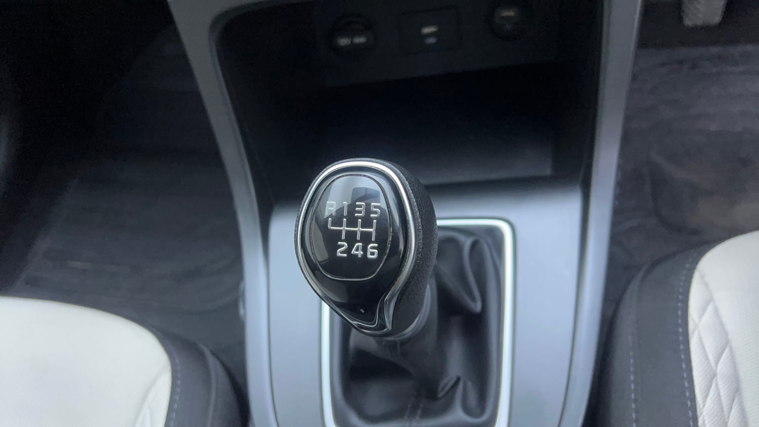 Used 2023 Hyundai Creta S 1.5 Petrol Petrol Manual interior GEAR  KNOB VIEW