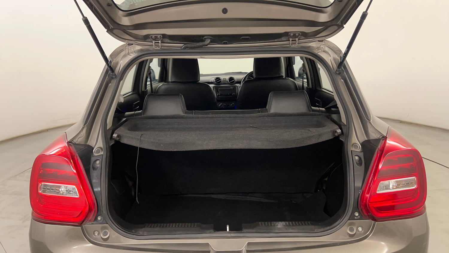 Used 2021 Maruti Suzuki Swift VXi Petrol Manual interior DICKY INSIDE VIEW