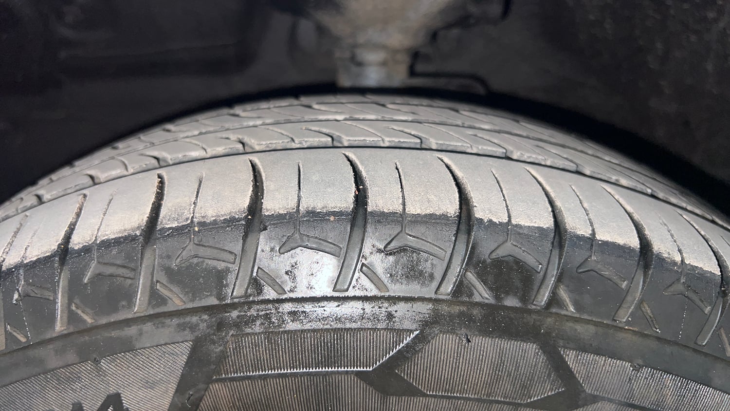 Used 2015 Maruti Suzuki Celerio ZXi Opt Petrol Manual tyres LEFT FRONT TYRE TREAD VIEW