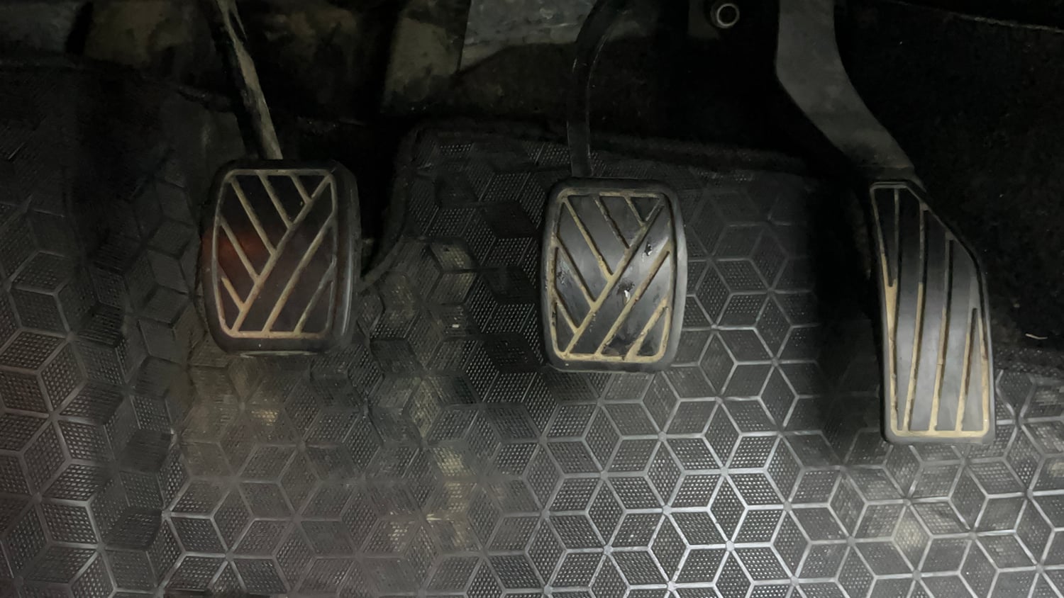 Used 2020 maruti-suzuki Vitara Brezza VXi Petrol Manual interior PEDALS VIEW