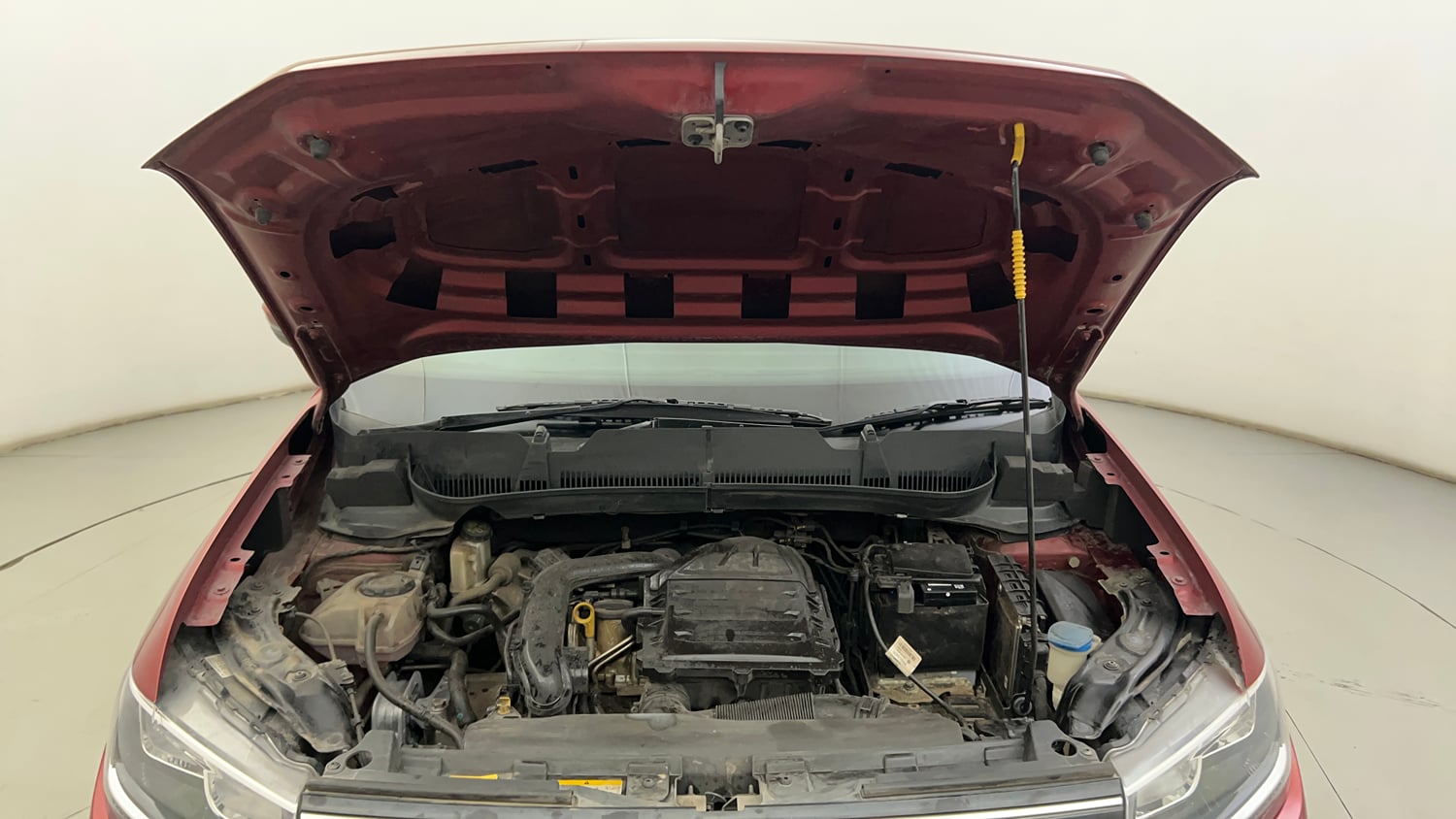 Used 2022 Volkswagen Taigun Highline 1.0 TSI AT Petrol Automatic engine ENGINE & BONNET OPEN FRONT VIEW