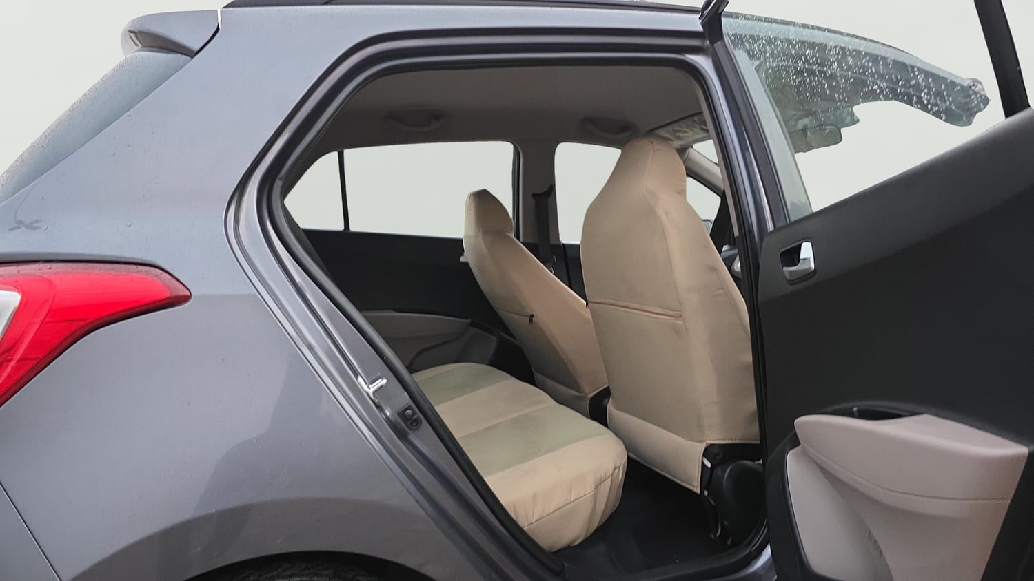 Used 2018 Hyundai Grand i10 Sportz (O) 1.2 Kappa VTVT Petrol Manual interior RIGHT SIDE REAR DOOR CABIN VIEW