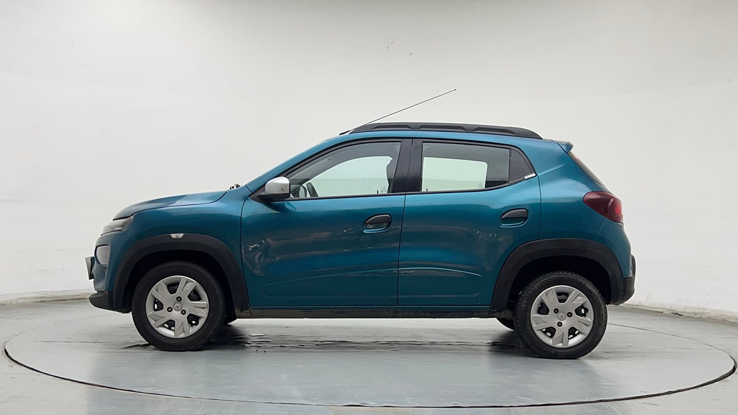 Used 2021 Renault Kwid RXT 1.0 AMT Opt Petrol Automatic exterior LEFT SIDE VIEW