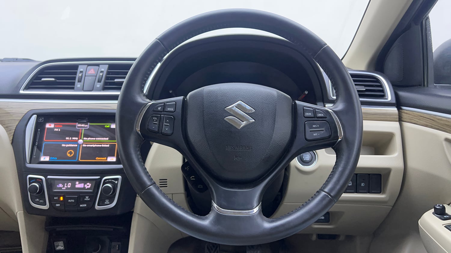 Used 2018 Maruti Suzuki Ciaz Alpha Hybrid 1.5 Petrol Manual interior STEERING VIEW