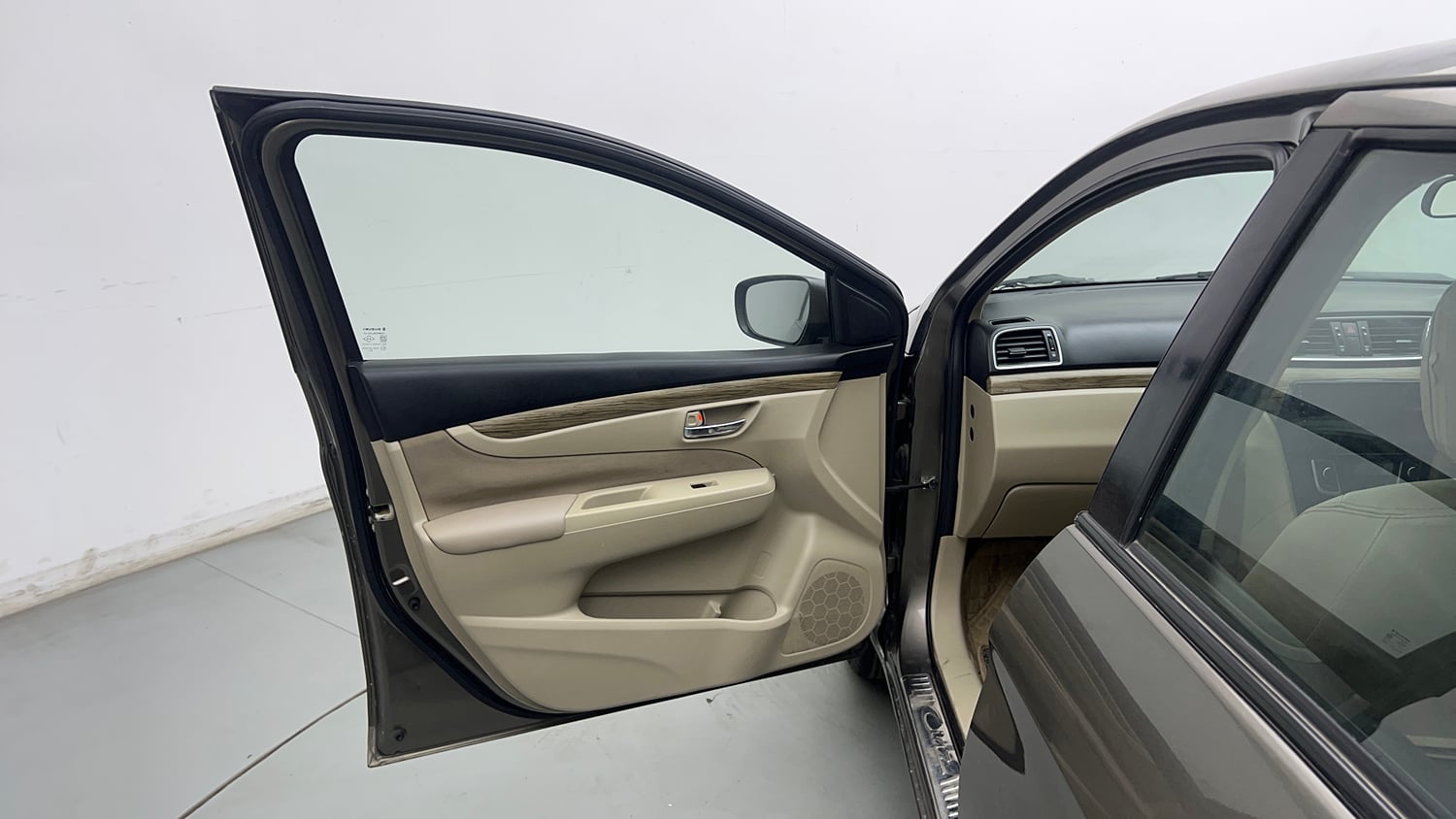 Used 2020 Maruti Suzuki Ciaz Delta Hybrid 1.5 AT Petrol Automatic interior LEFT FRONT DOOR OPEN VIEW