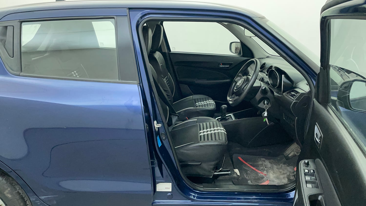 Used 2019 Maruti Suzuki Swift VXi AMT Petrol Automatic interior RIGHT SIDE FRONT DOOR CABIN VIEW