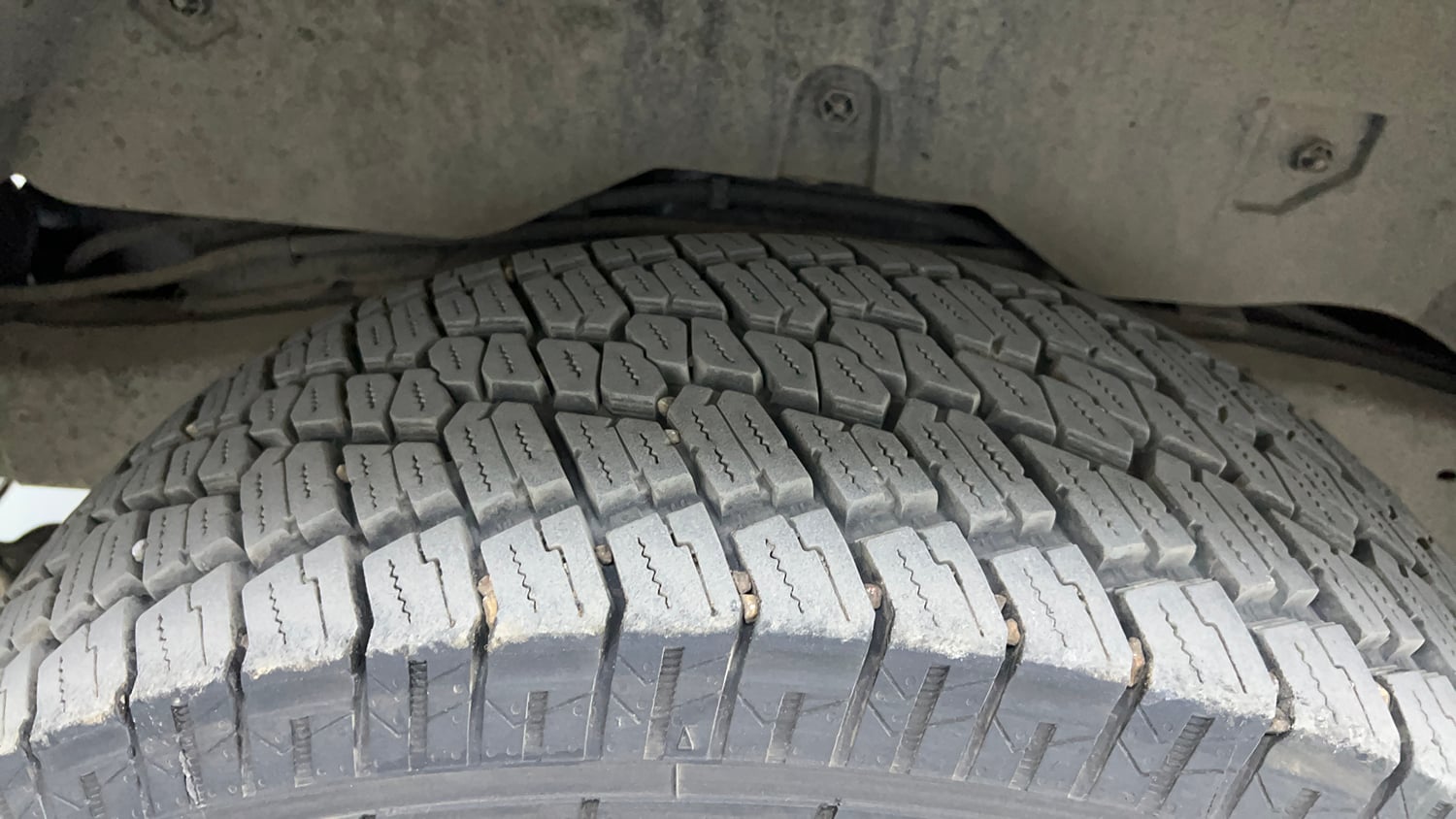 Used 2026 mahindra Thar LXT 1.5 Diesel MT 2WD Diesel Manual tyres RIGHT REAR TYRE TREAD VIEW