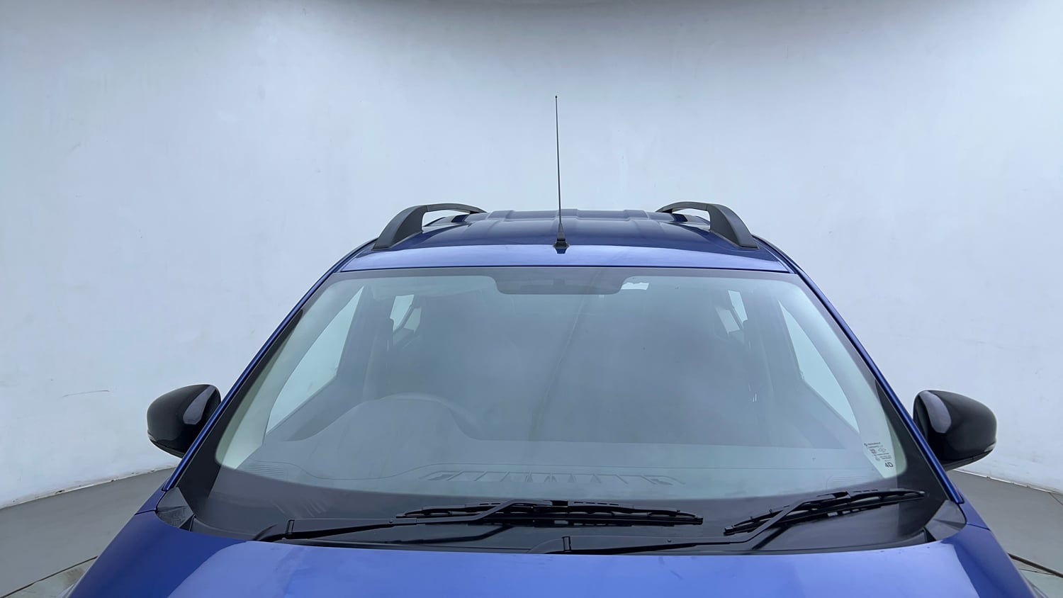 Used 2023 Renault Triber RXZ EASY-R AMT Petrol Automatic exterior FRONT WINDSHIELD VIEW