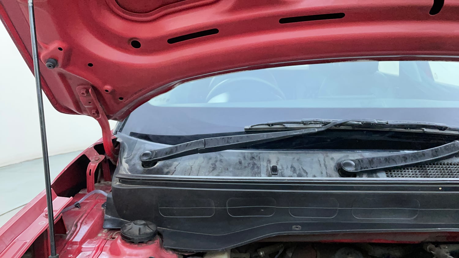 Used 2019 Hyundai Venue SX Plus 1.0 Turbo DCT Petrol Automatic engine ENGINE RIGHT SIDE HINGE & APRON VIEW