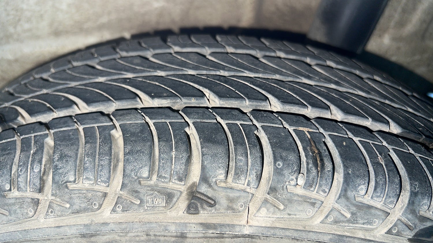 Used 2021 Maruti Suzuki Wagon R 1.0 VXi 1.0 AMT Petrol Automatic tyres LEFT REAR TYRE TREAD VIEW