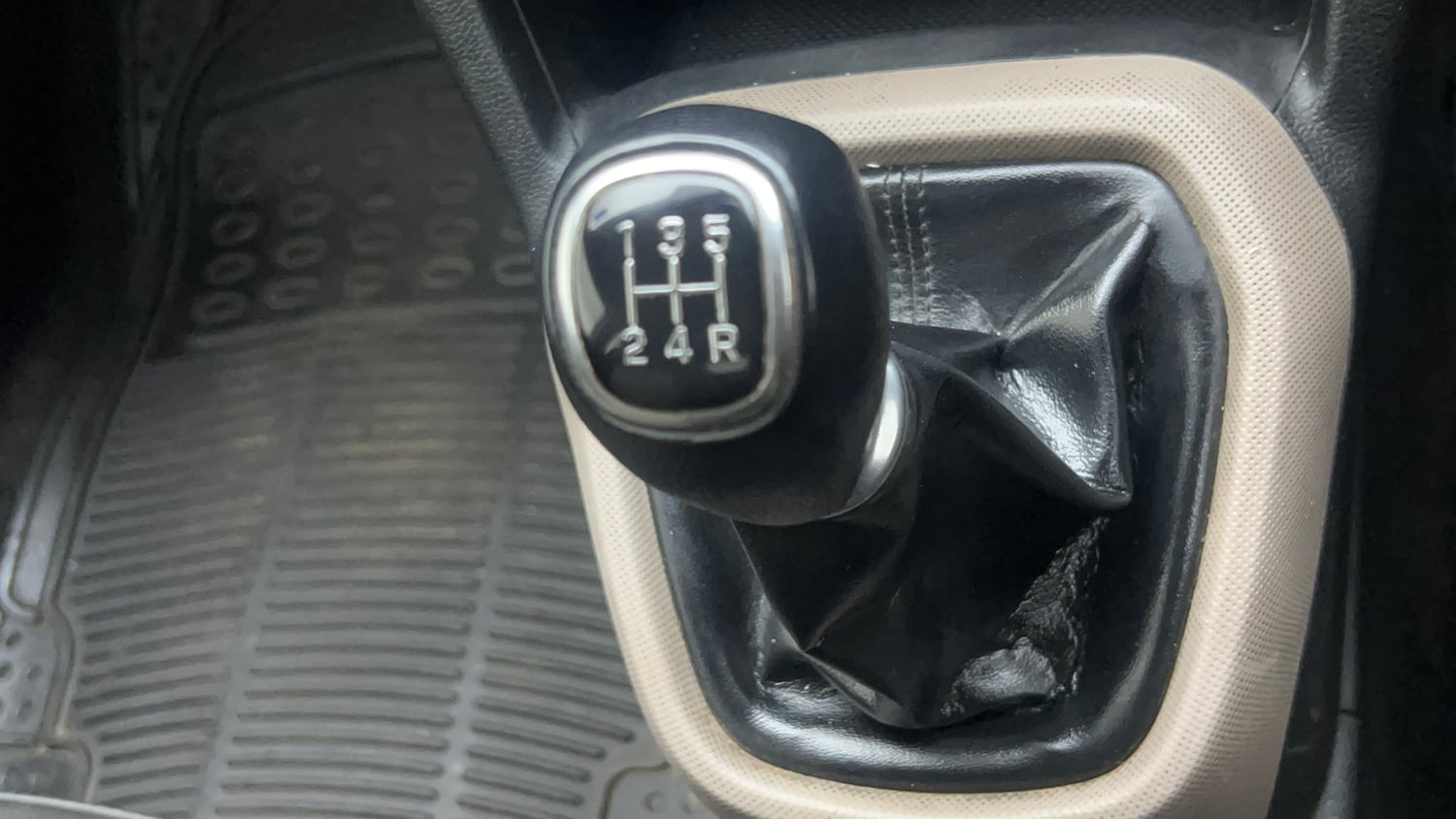Used 2016 Hyundai Grand i10 Asta 1.2 Kappa VTVT Petrol Manual interior GEAR  KNOB VIEW