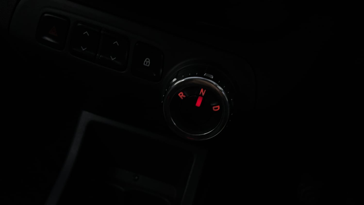 Used 2017 Renault Kwid 1.0 RXT AMT Petrol Automatic interior GEAR  KNOB VIEW