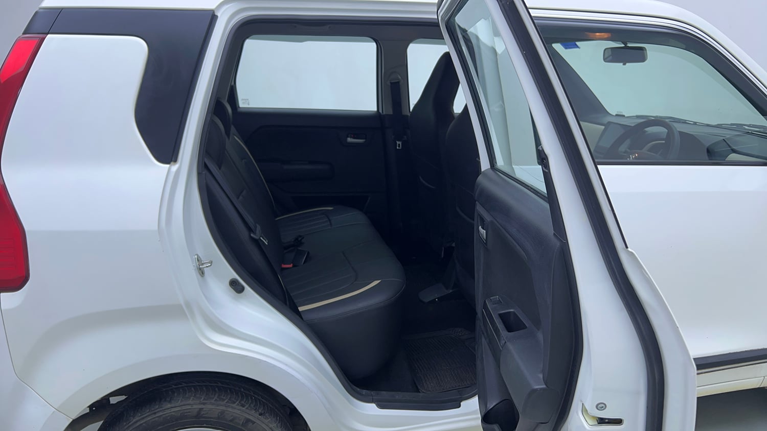 Used 2021 Maruti Suzuki Wagon R 1.0 VXi 1.0 AMT Petrol Automatic interior RIGHT SIDE REAR DOOR CABIN VIEW