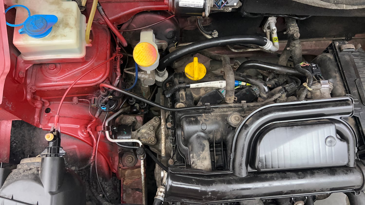 Used 2017 Renault Kwid 1.0 RXT Petrol Manual engine ENGINE RIGHT SIDE VIEW