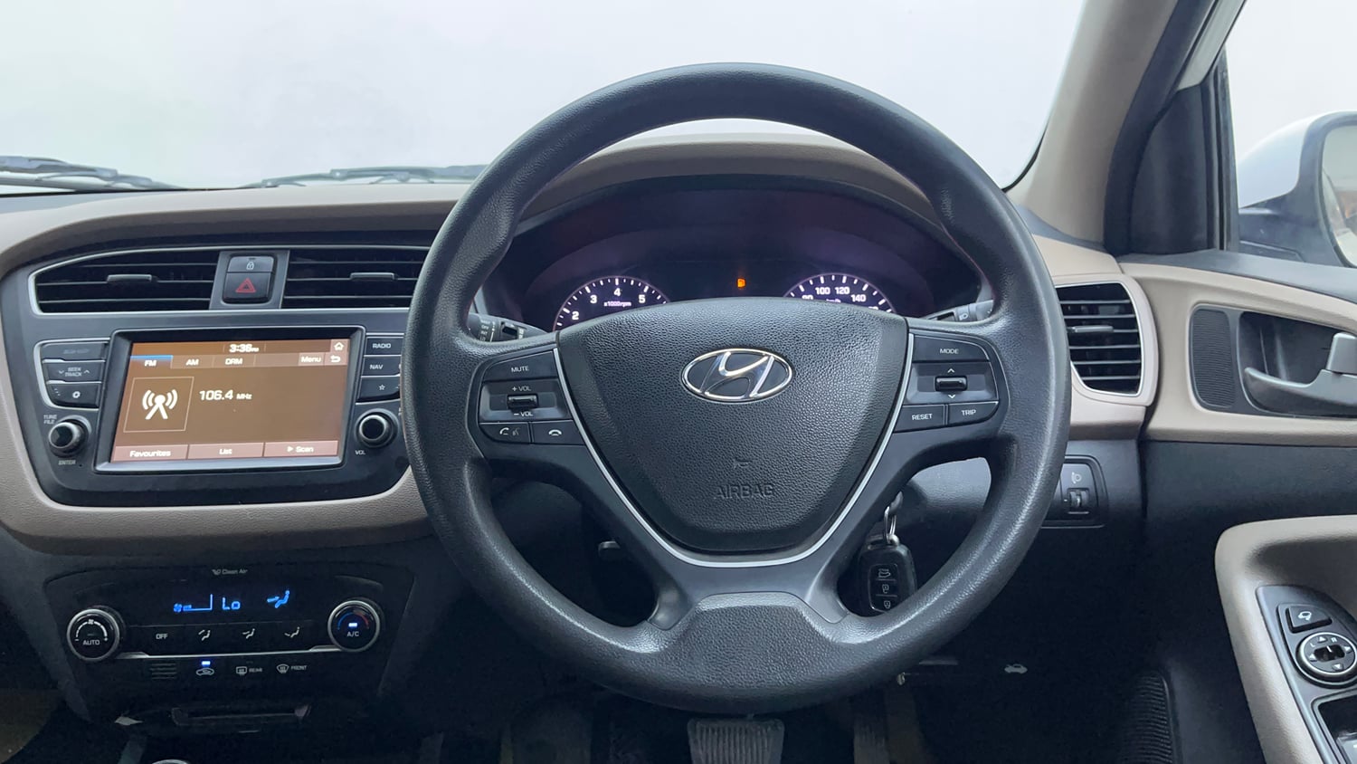 Used 2018 Hyundai Elite i20 Asta 1.2 AT Petrol Automatic interior STEERING VIEW