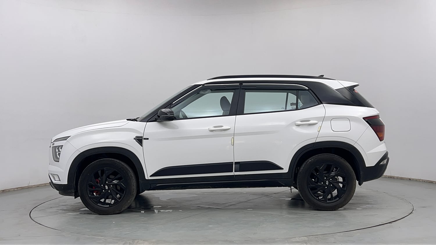 Used 2024 Hyundai Creta SX 1.5 Petrol Adventure Edition Petrol Manual exterior LEFT SIDE VIEW