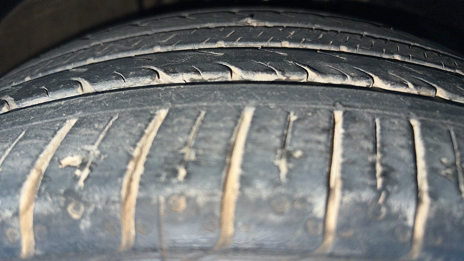 Used 2021 Skoda Rapid Style AT Petrol Automatic tyres RIGHT FRONT TYRE TREAD VIEW
