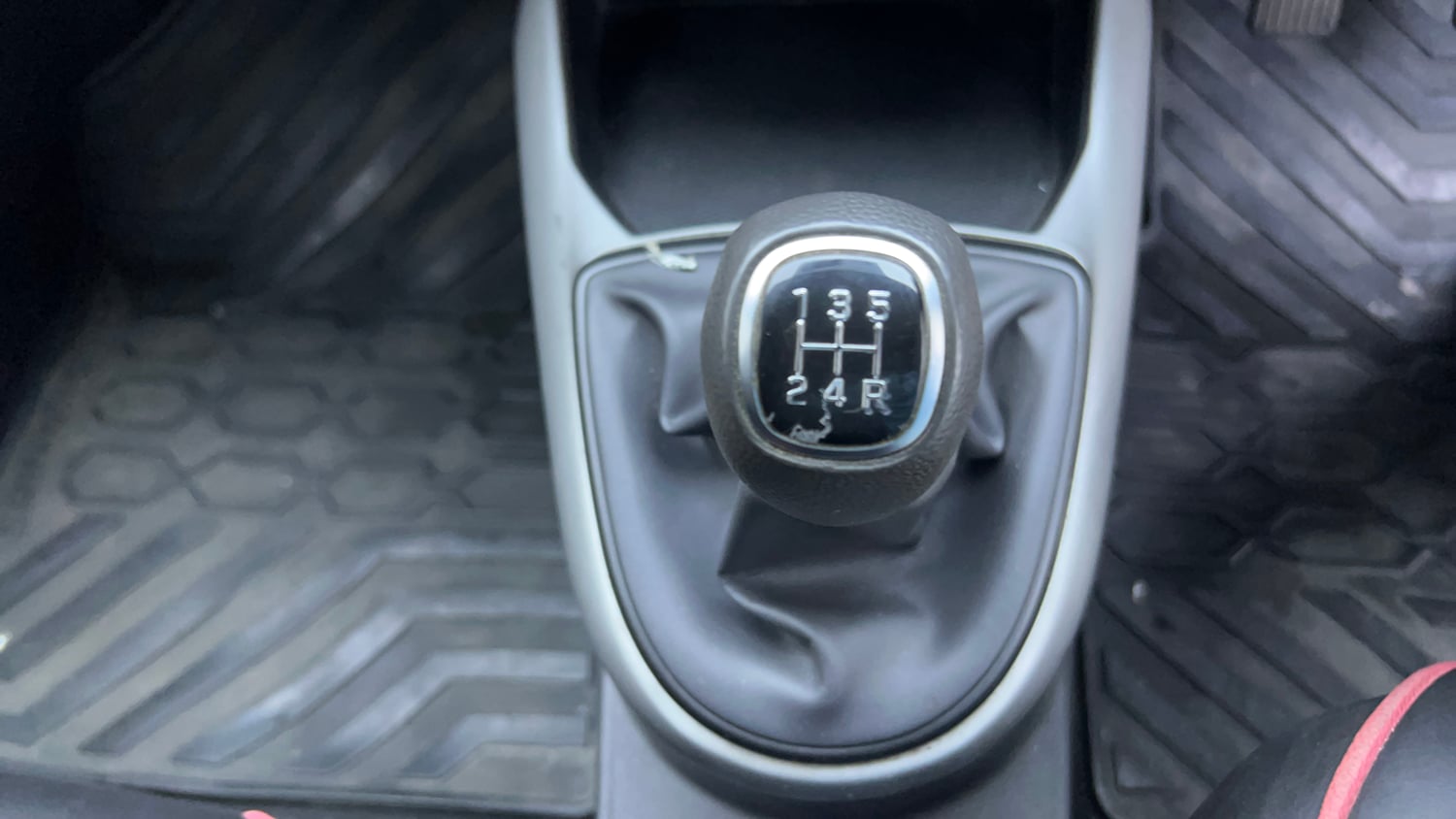 Used 2020 Hyundai Grand i10 Nios Sportz 1.2 Kappa VTVT Petrol Manual interior GEAR  KNOB VIEW