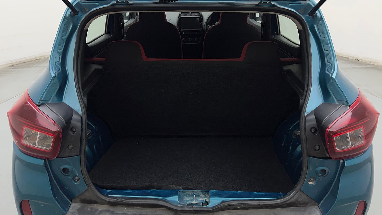 Used 2021 Renault Kwid RXT 1.0 AMT Opt Petrol Automatic interior DICKY INSIDE VIEW