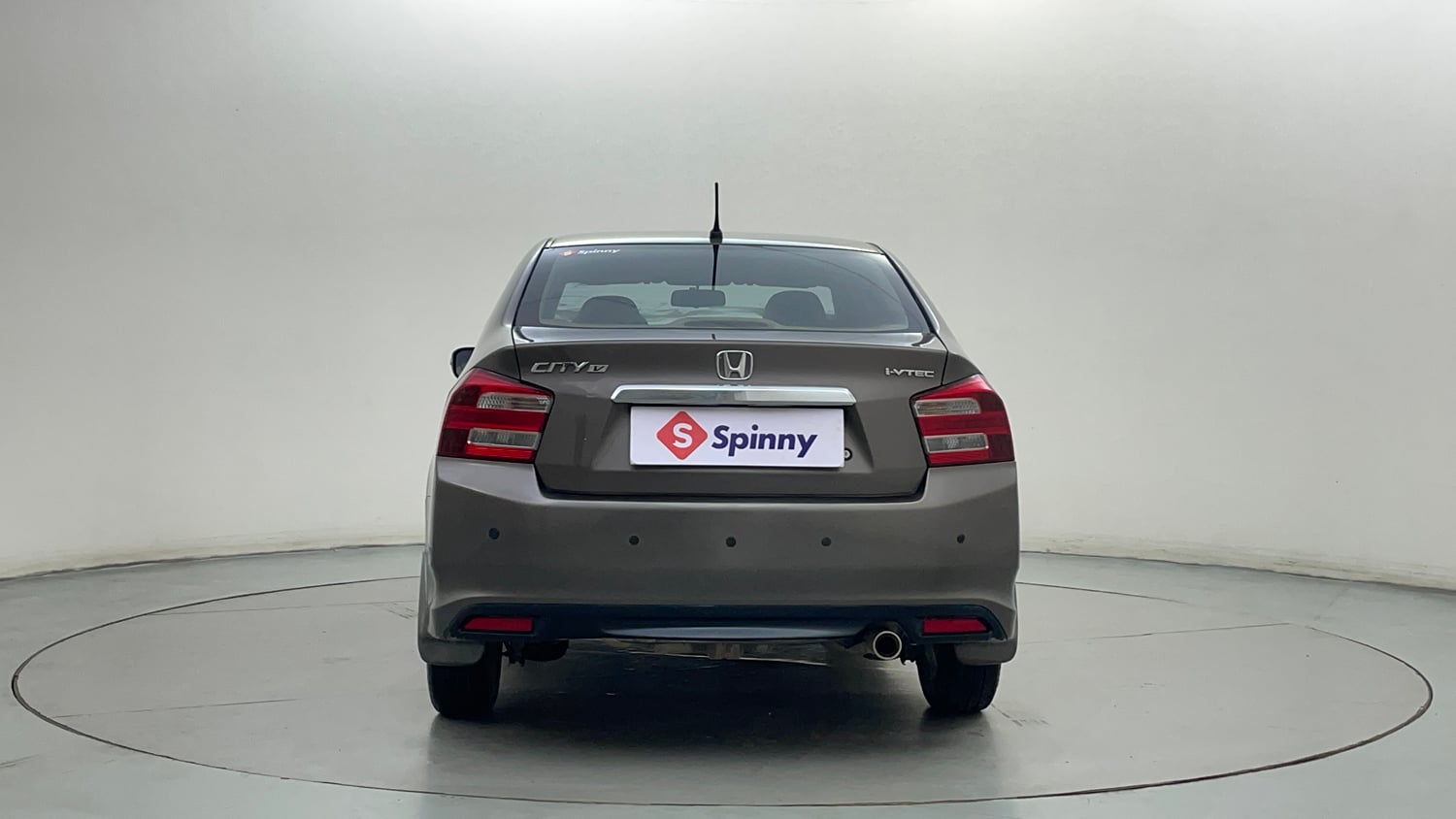 Used 2013 Honda City 1.5 V MT Petrol Manual exterior BACK VIEW