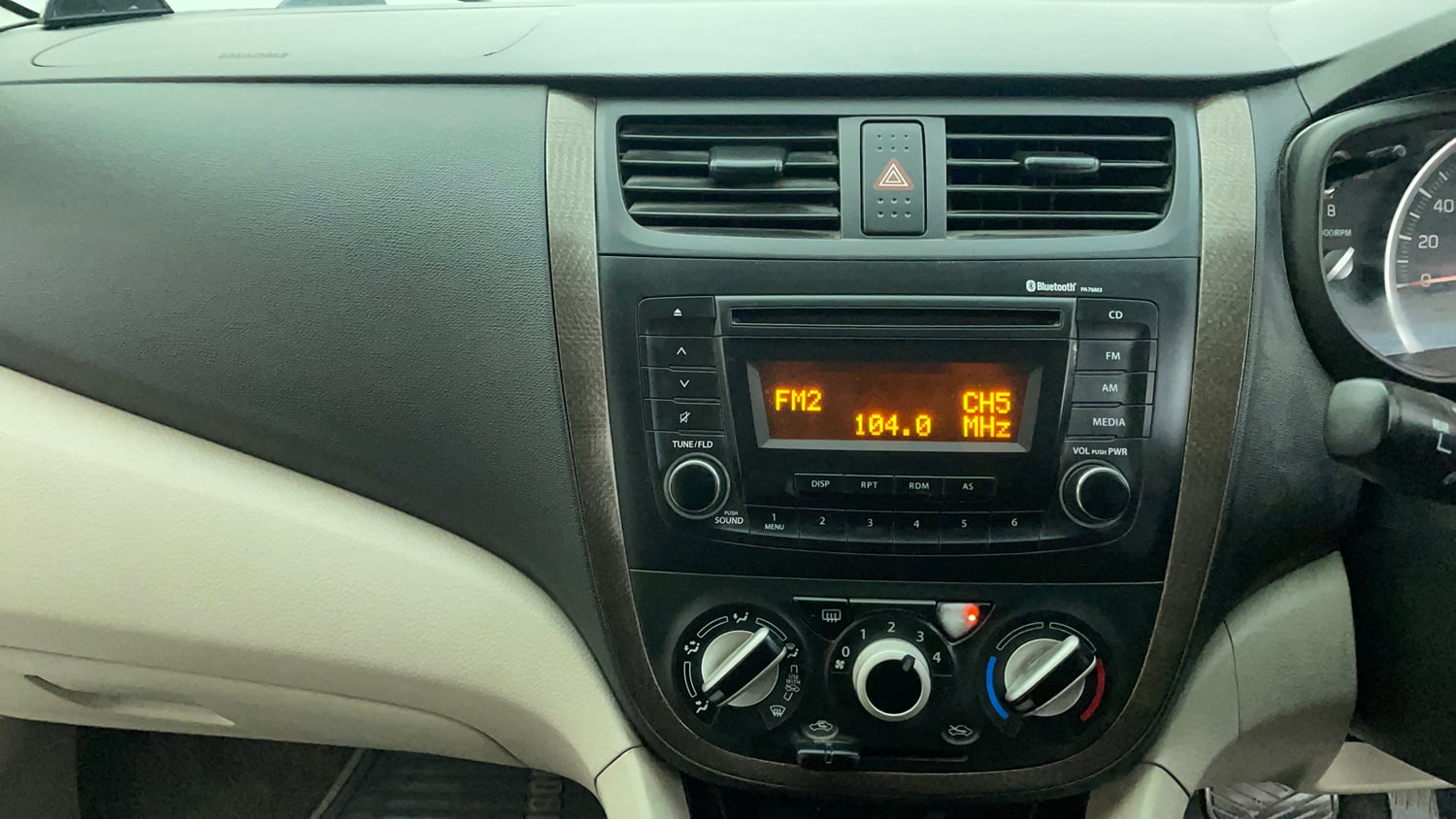 Used 2019 Maruti Suzuki Celerio ZXi (O) AMT Petrol Automatic interior MUSIC SYSTEM & AC CONTROL VIEW