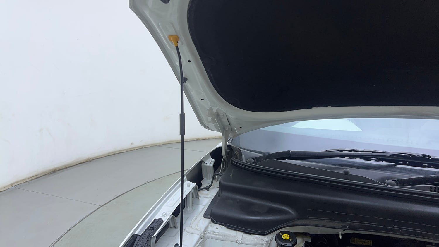 Used 2023 Hyundai Creta S 1.5 Petrol Petrol Manual engine ENGINE RIGHT SIDE HINGE & APRON VIEW
