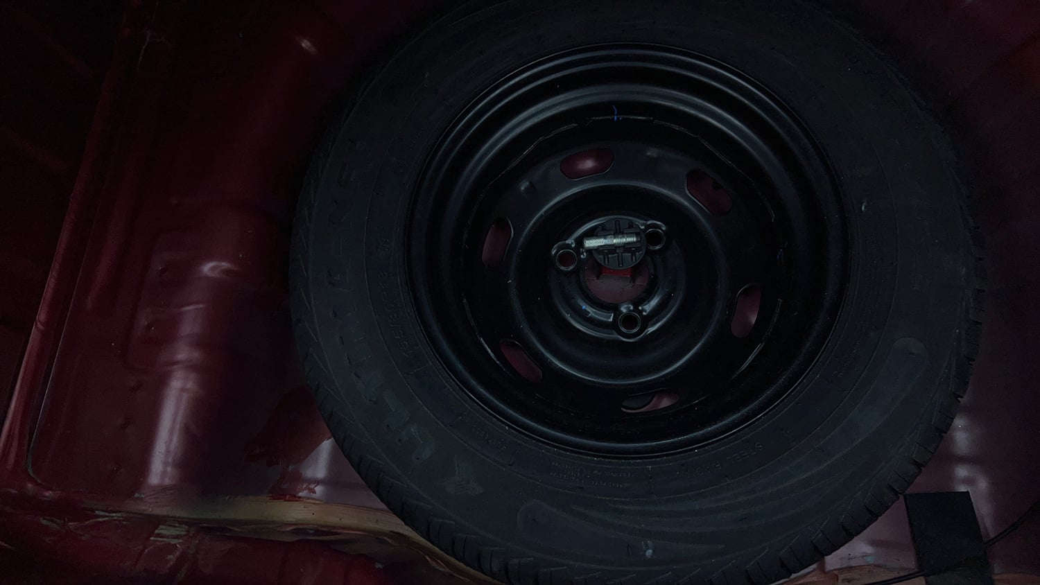 Used 2018 Renault Kwid RXL Petrol Manual tyres SPARE TYRE VIEW