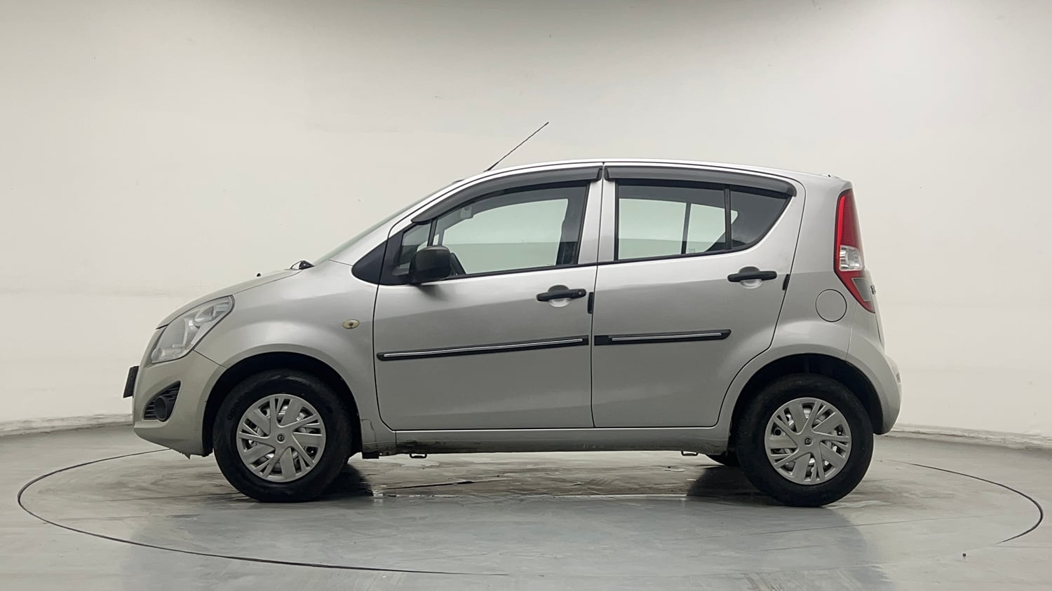 Used 2013 Maruti Suzuki Ritz Lxi BS-IV Petrol Manual exterior LEFT SIDE VIEW