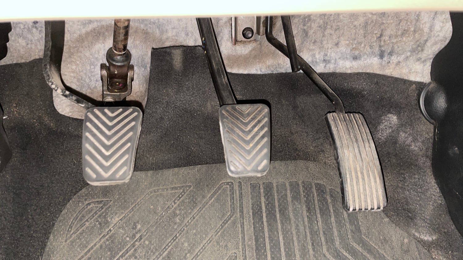 Used 2018 Hyundai Eon Sportz Petrol Manual interior PEDALS VIEW