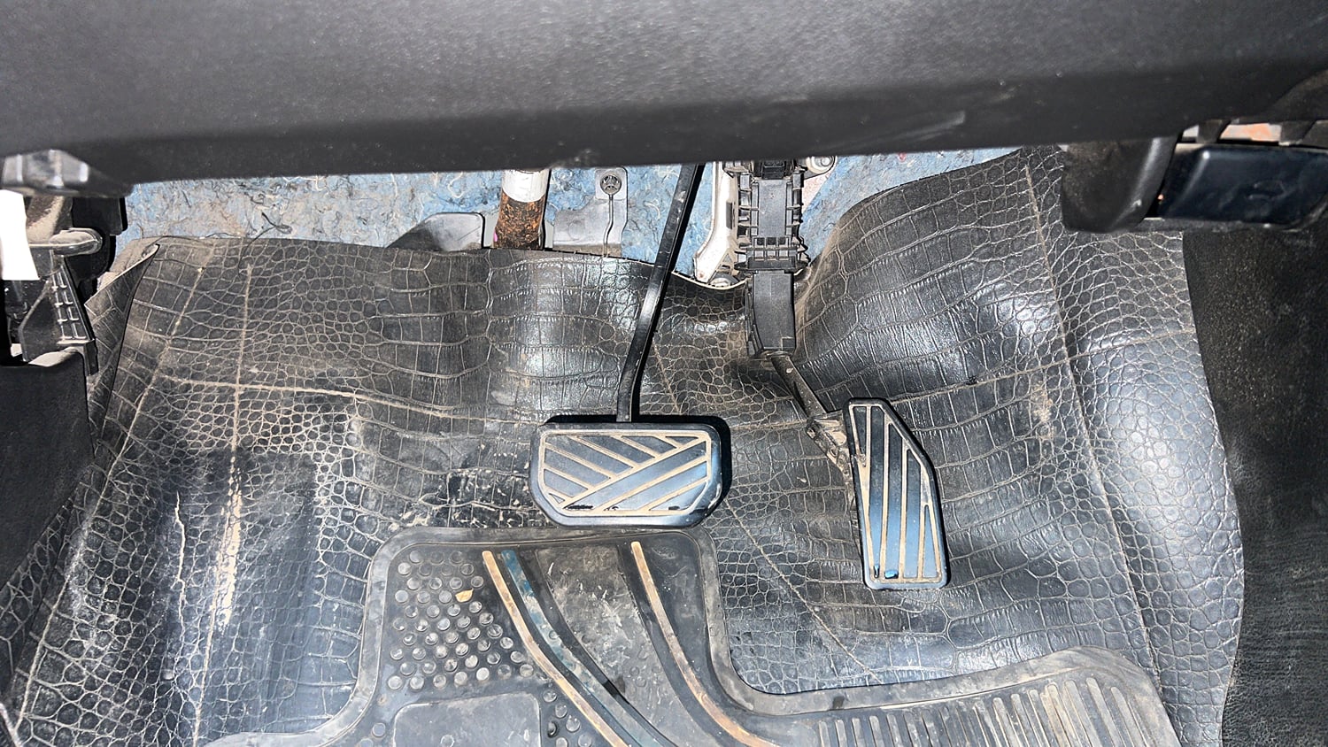 Used 2020 Maruti Suzuki Baleno Zeta Automatic Petrol Automatic interior PEDALS VIEW