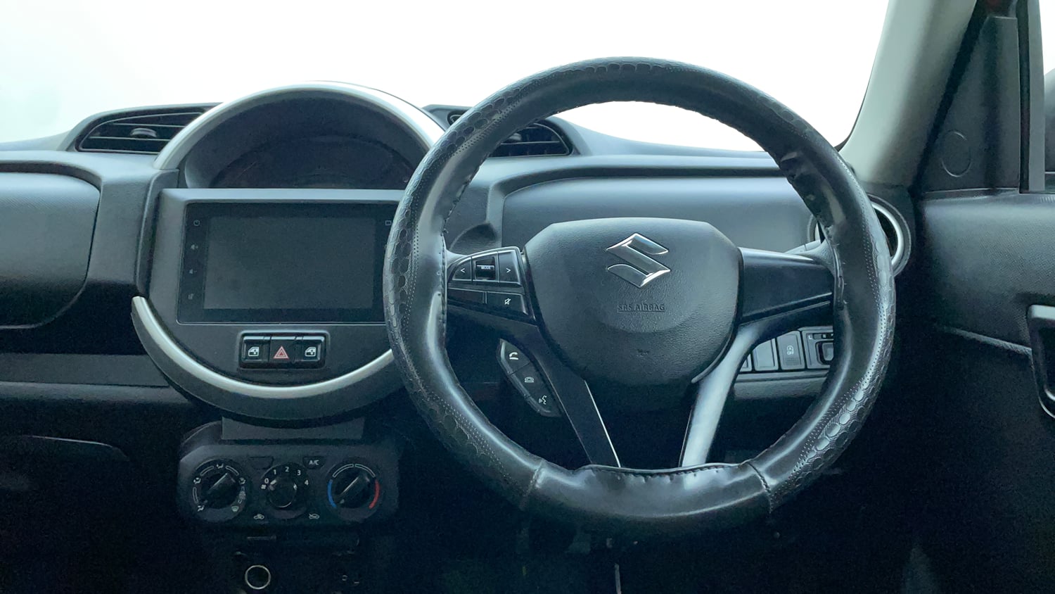 Used 2023 Maruti Suzuki S-Presso Vxi Plus Petrol Manual interior STEERING VIEW