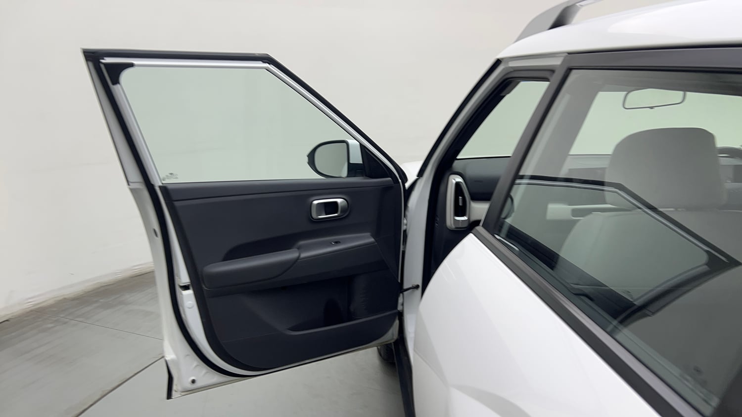 Used 2026 Hyundai Venue 1.0 Turbo Petrol DCT HX6 Petrol Automatic interior LEFT FRONT DOOR OPEN VIEW