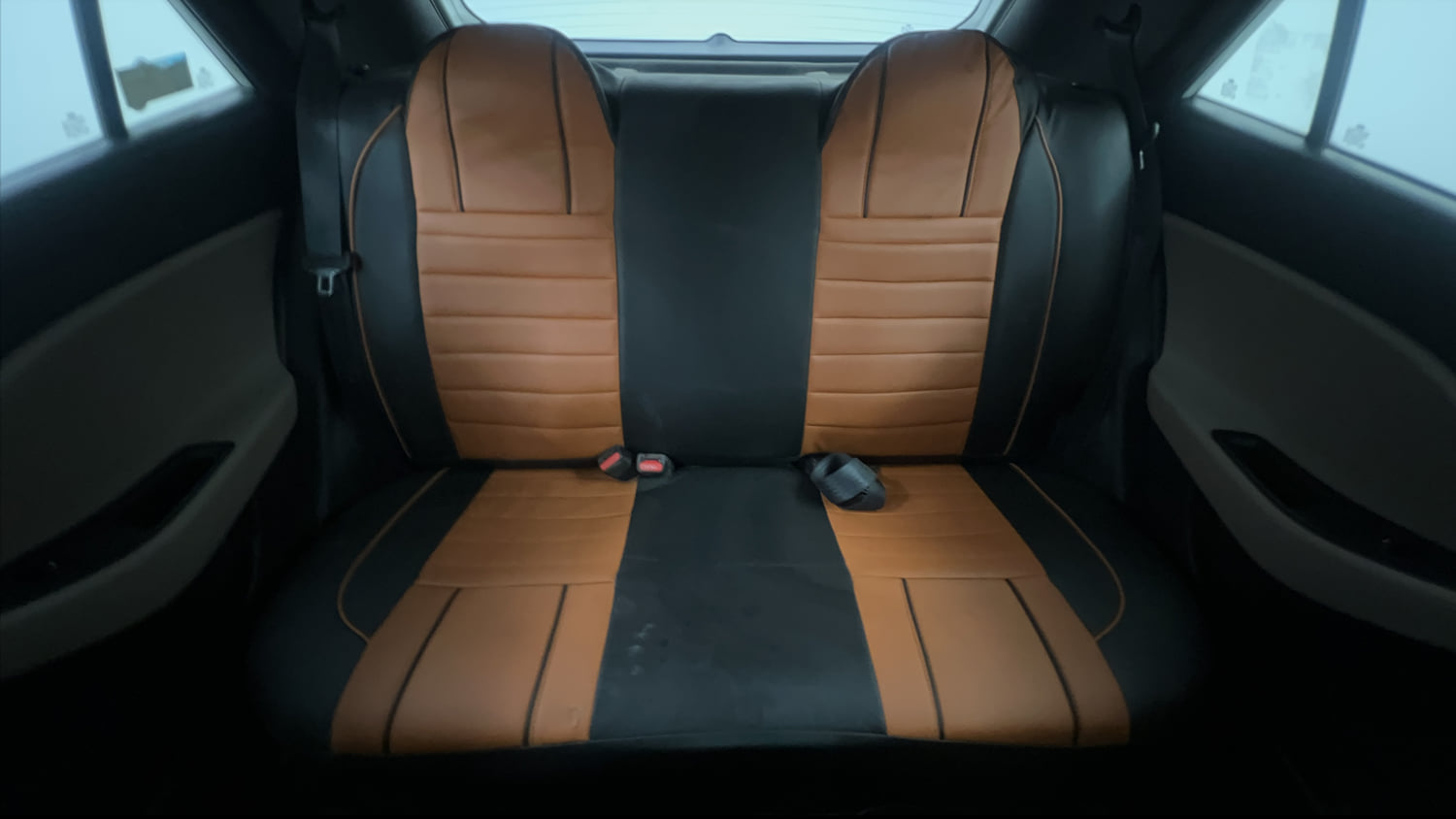Used 2016 Hyundai Elite i20 Sportz 1.2 Petrol Manual interior REAR SEAT CONDITION VIEW
