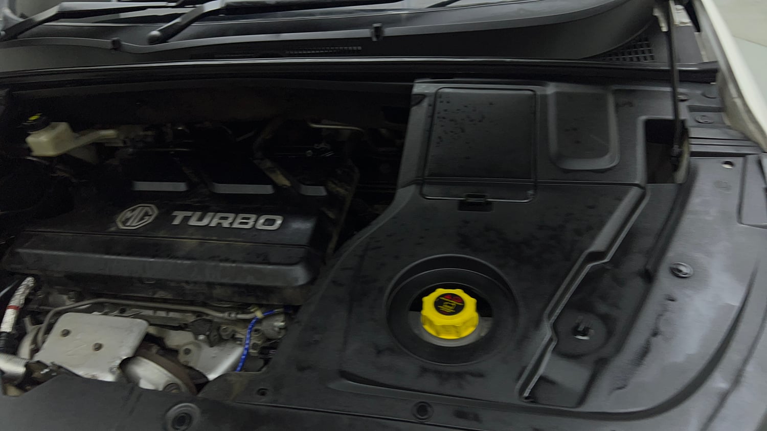 Used 2023 MG Motors Hector 1.5 Sharp CVT Dual Tone Petrol Automatic engine ENGINE LEFT SIDE VIEW