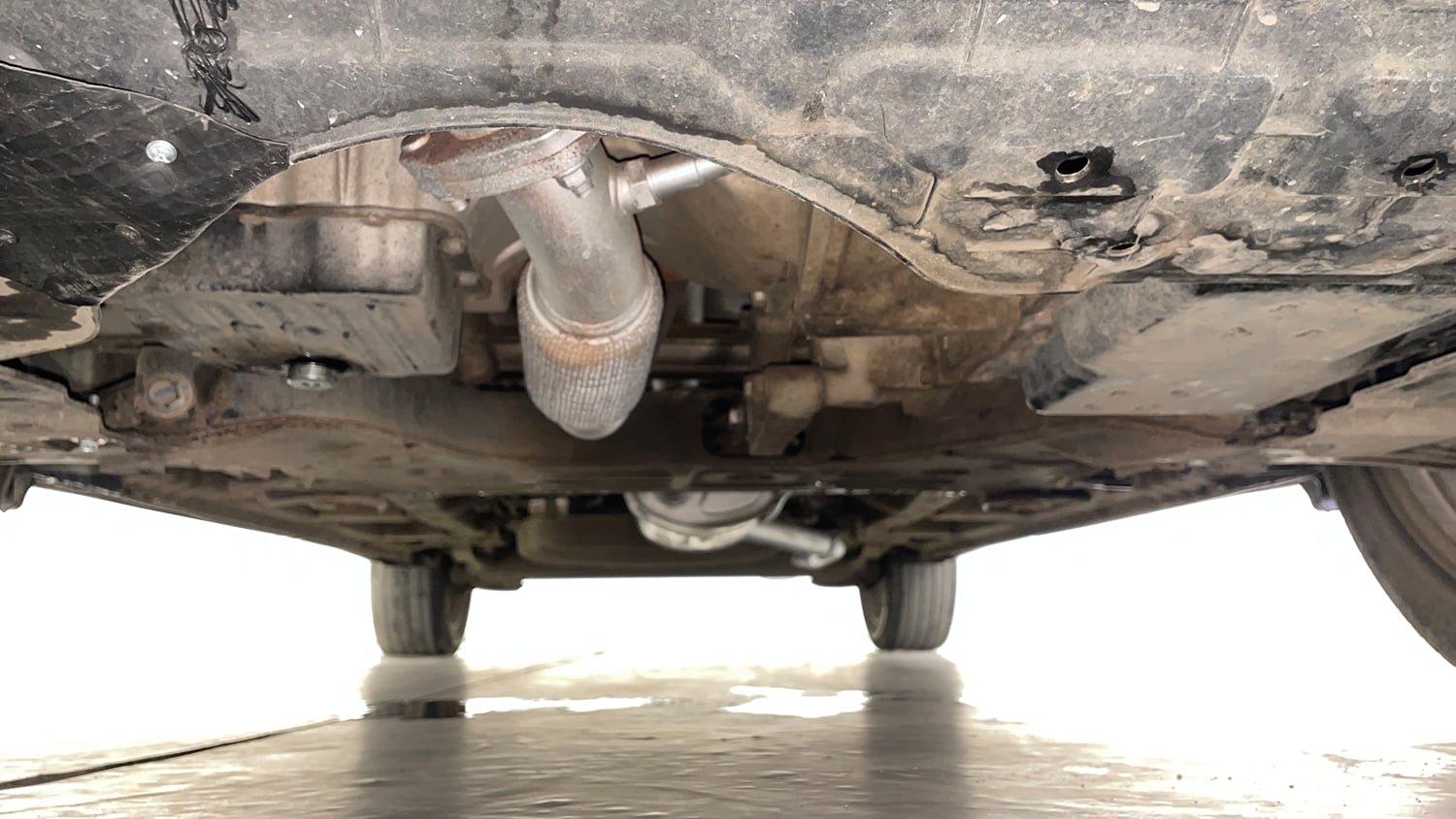 Used 2021 MG Motors Hector Sharp 1.5 Petrol CVT Petrol Automatic extra FRONT LEFT UNDERBODY VIEW