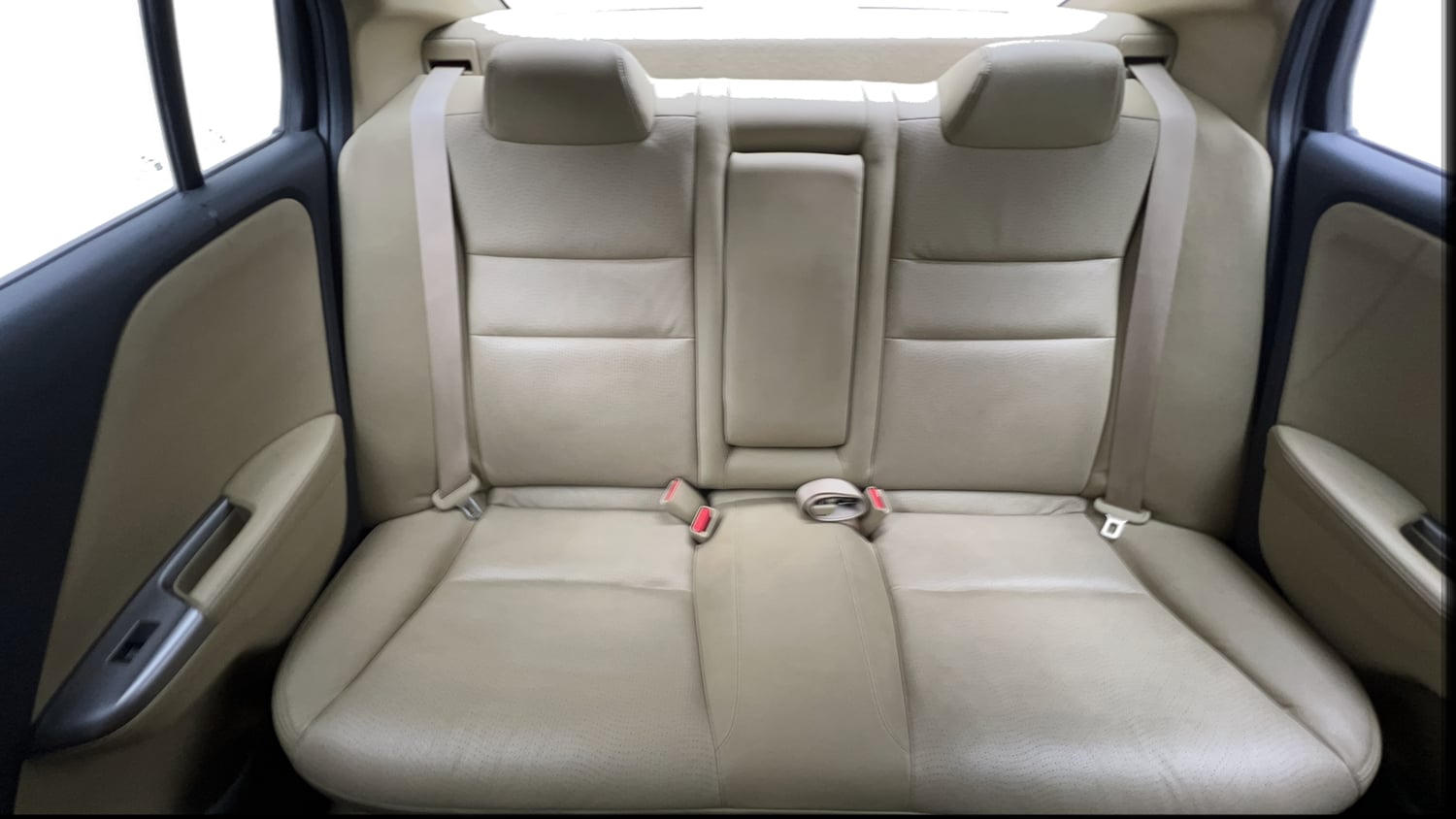 Used 2014 Honda City VX CVT Petrol Automatic interior REAR SEAT CONDITION VIEW