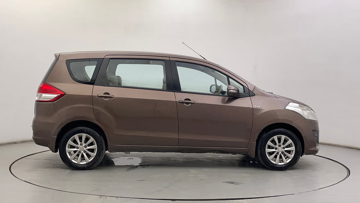 Used 2013 Maruti Suzuki Ertiga ZXi Petrol Manual exterior RIGHT SIDE VIEW