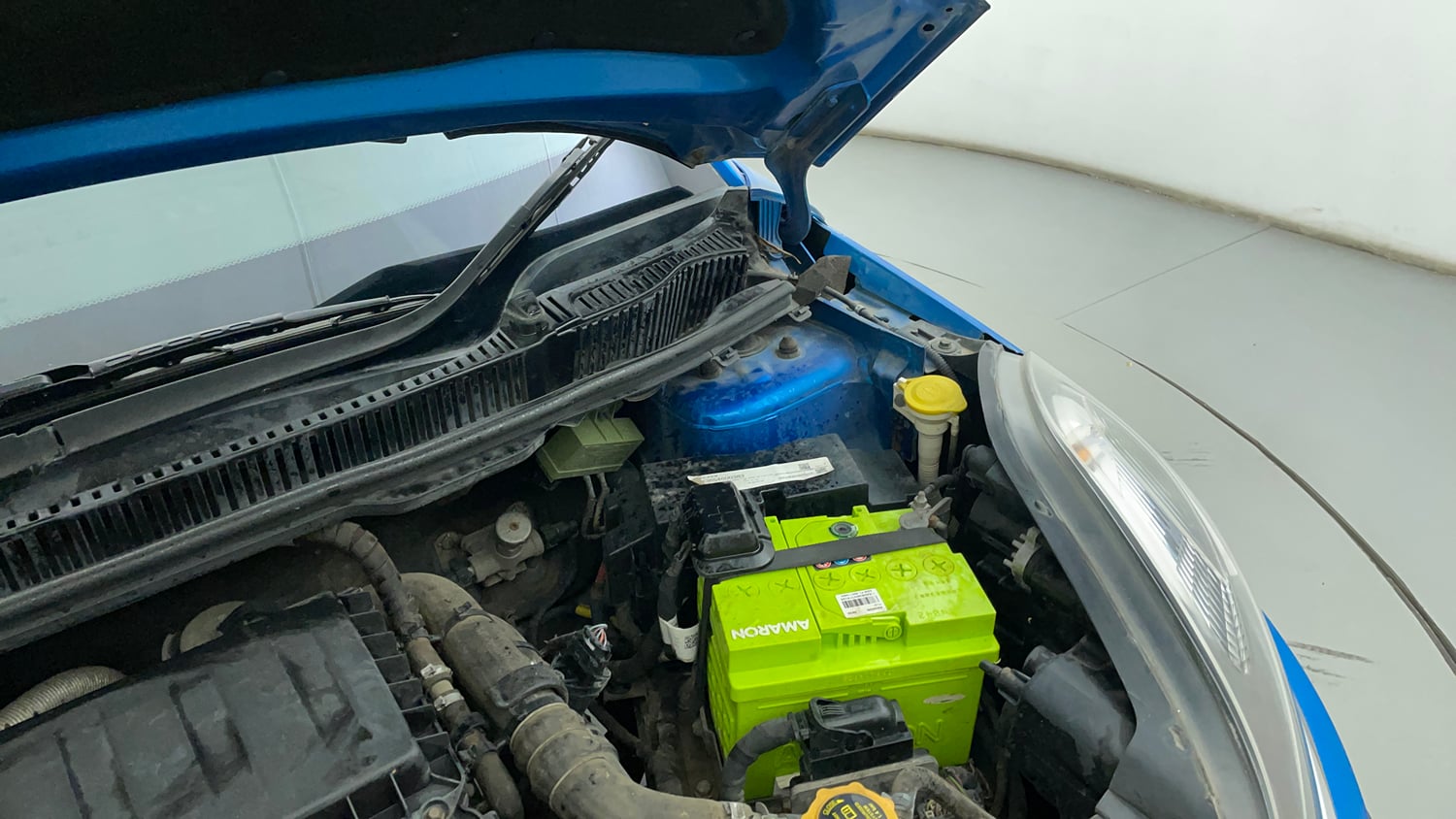 Used 2017 Tata Nexon XZ Plus Diesel Diesel Manual engine ENGINE LEFT SIDE HINGE & APRON VIEW
