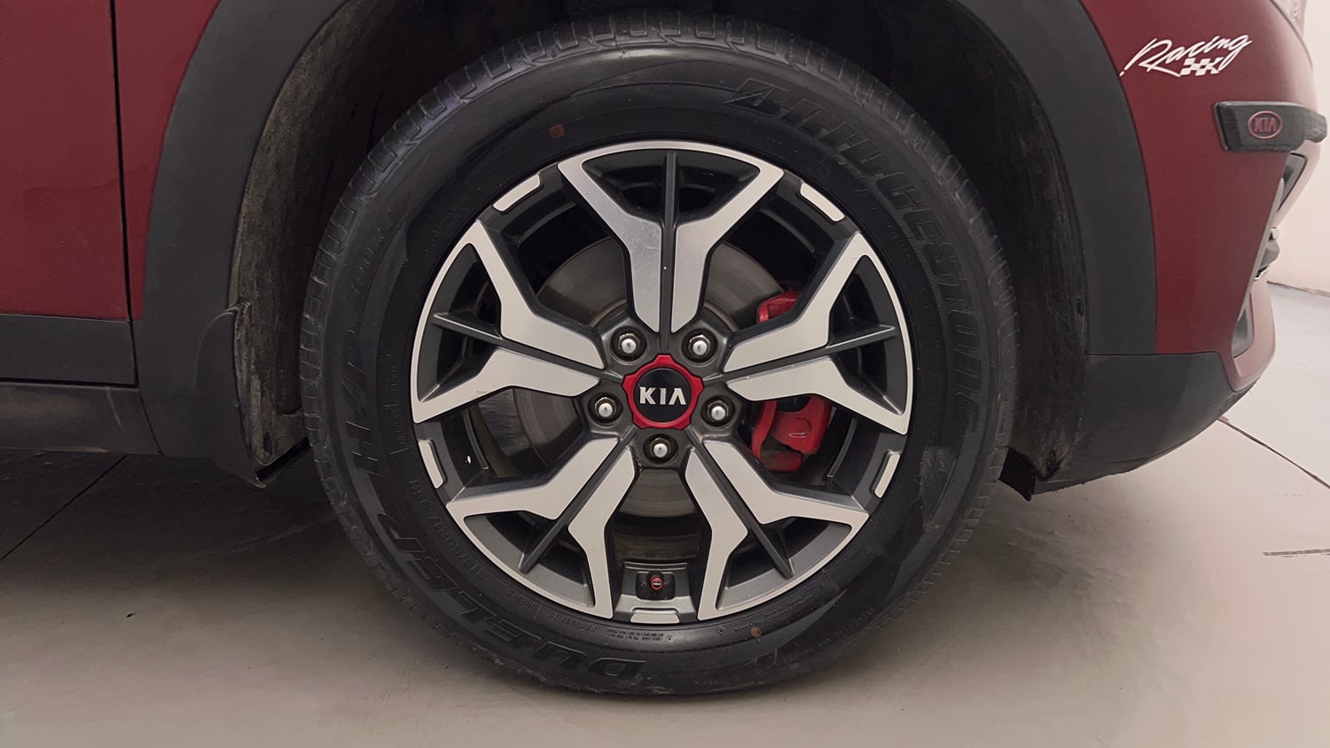 Used 2021 Kia Seltos GTX Plus AT 1.5 Diesel Diesel Automatic tyres RIGHT FRONT TYRE RIM VIEW