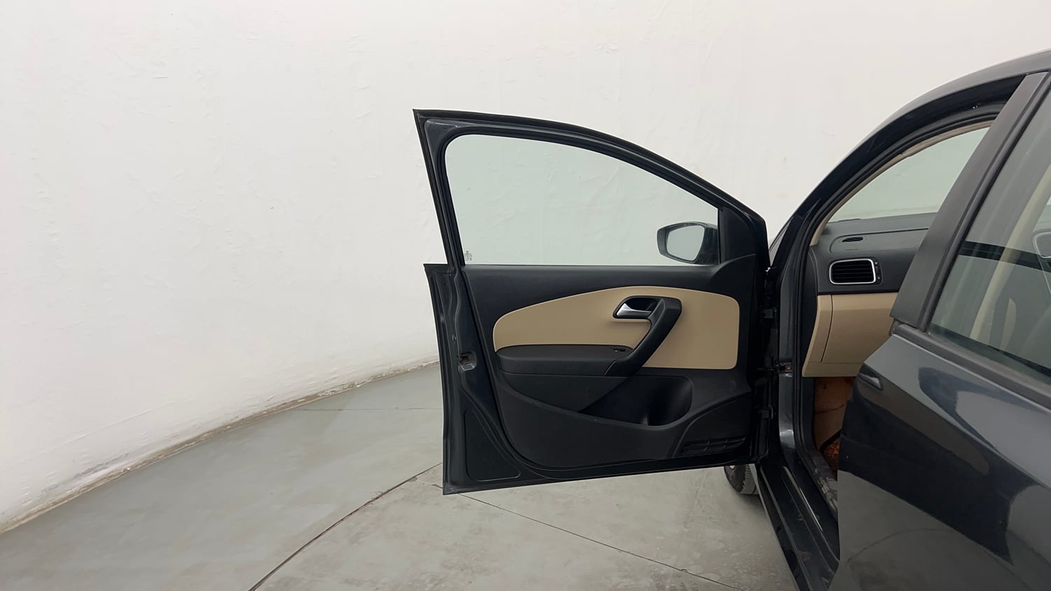 Used 2016 Volkswagen Ameo Highline1.2L (P) Petrol Manual interior LEFT FRONT DOOR OPEN VIEW