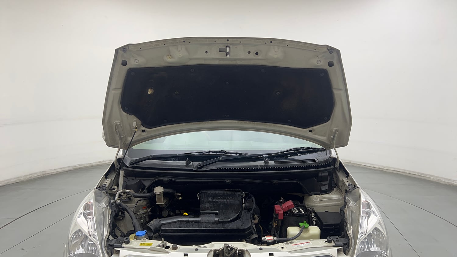 Used 2015 Maruti Suzuki Ertiga Vxi Petrol Manual engine ENGINE & BONNET OPEN FRONT VIEW