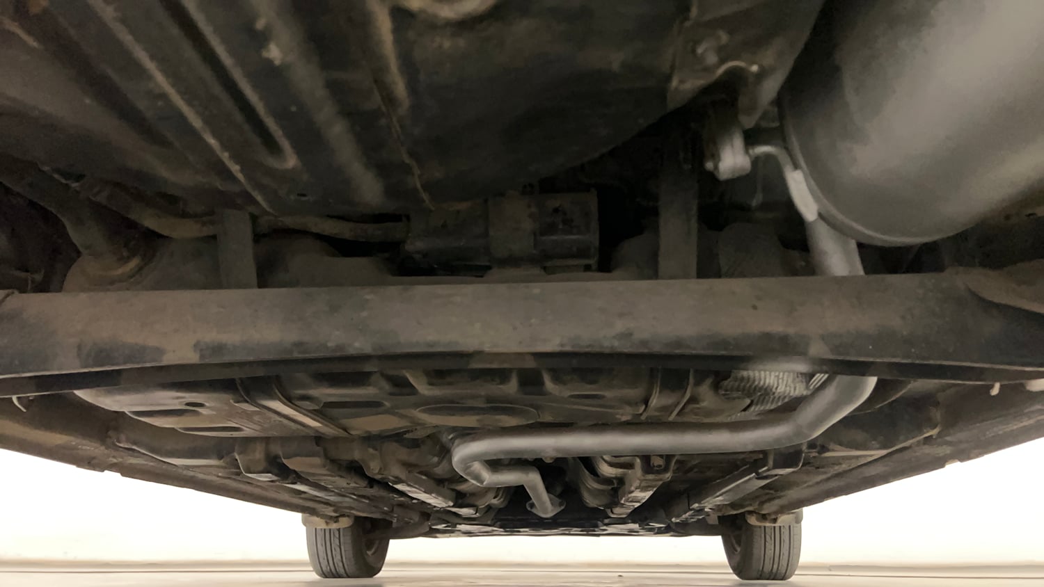 Used 2016 Hyundai Elite i20 Sportz 1.2 Petrol Manual extra REAR UNDERBODY VIEW (TAKEN FROM REAR)
