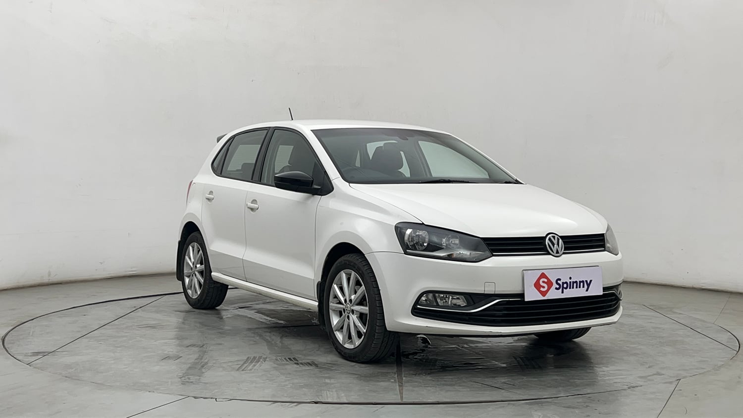 Used 2018 Volkswagen Polo Highline Plus 1.5 (D) 16 Alloy Diesel Manual exterior RIGHT FRONT CORNER VIEW