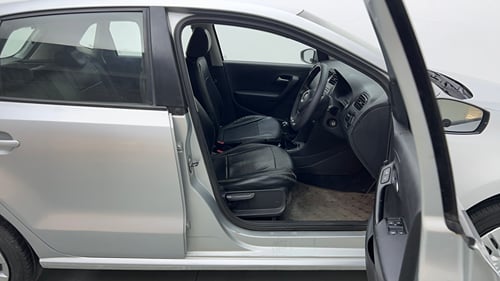 Used 2017 Volkswagen Polo Comfortline 1.2L (P) Petrol Manual interior RIGHT SIDE FRONT DOOR CABIN VIEW