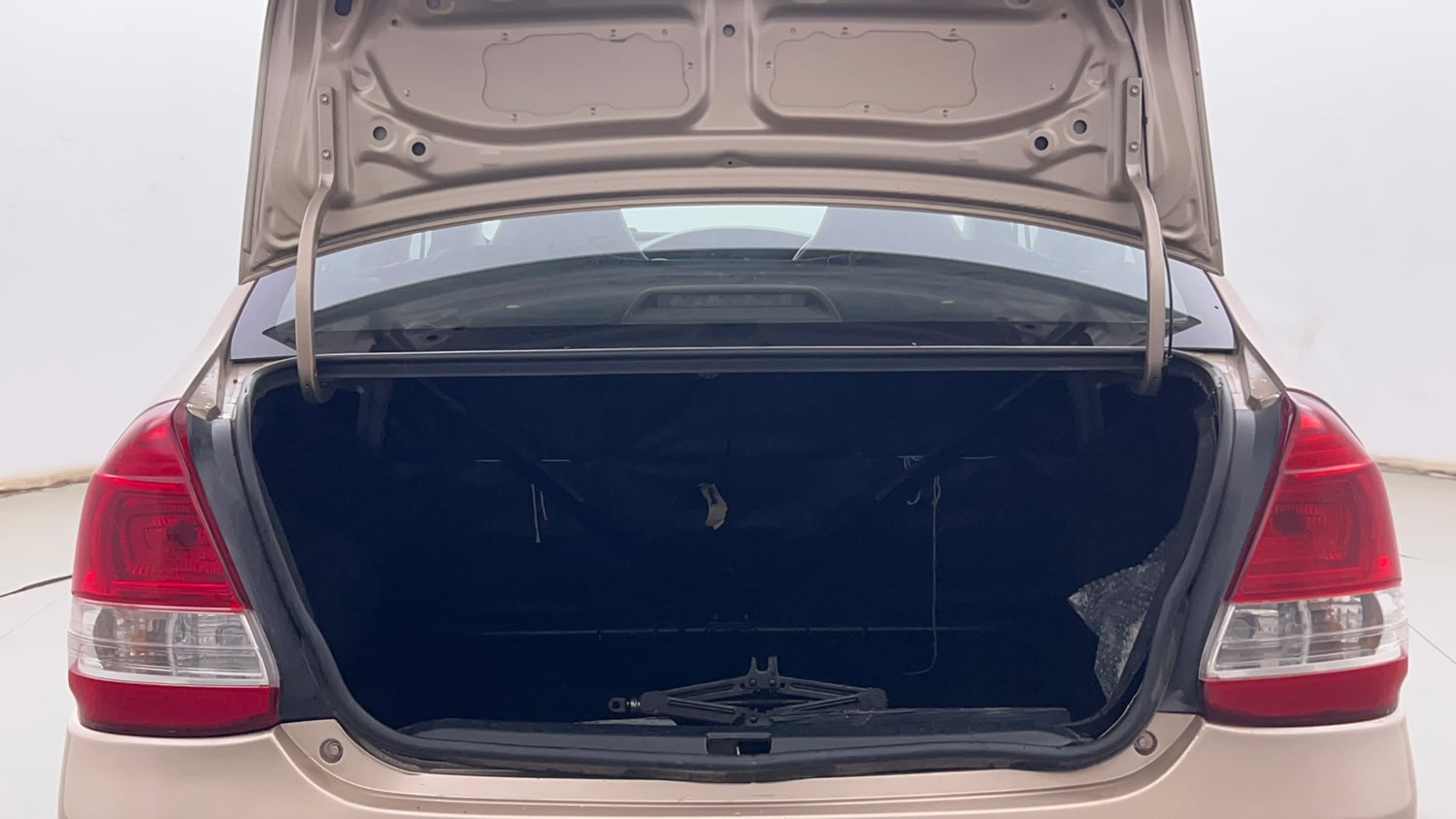 Used 2013 Toyota Etios G Petrol Manual interior DICKY INSIDE VIEW