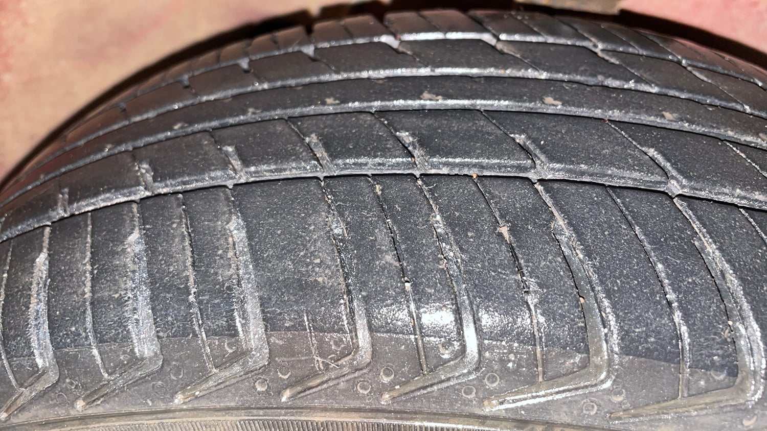 Used 2017 maruti-suzuki Alto K10 VXi (O) AMT Petrol Automatic tyres RIGHT FRONT TYRE TREAD VIEW